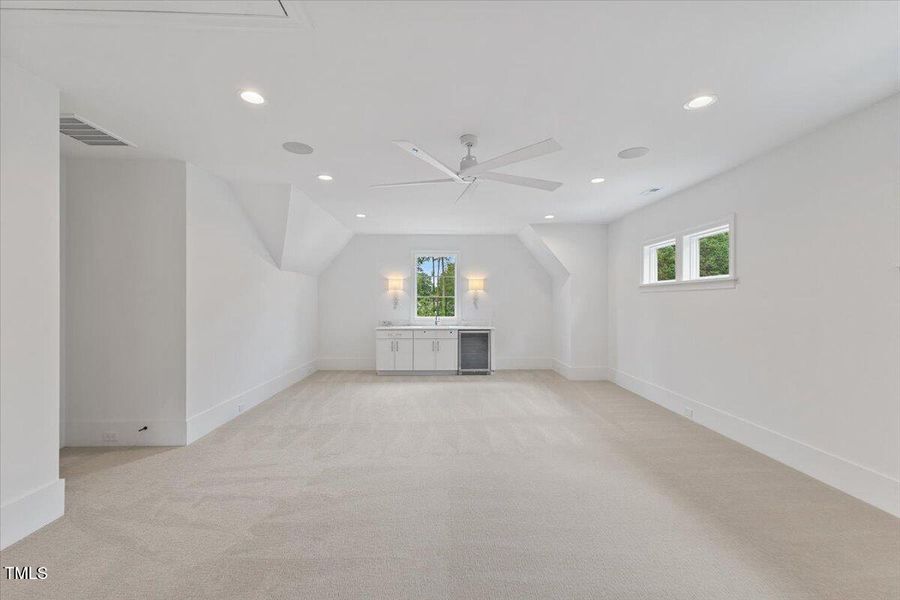 075-6844 Greystone Dr