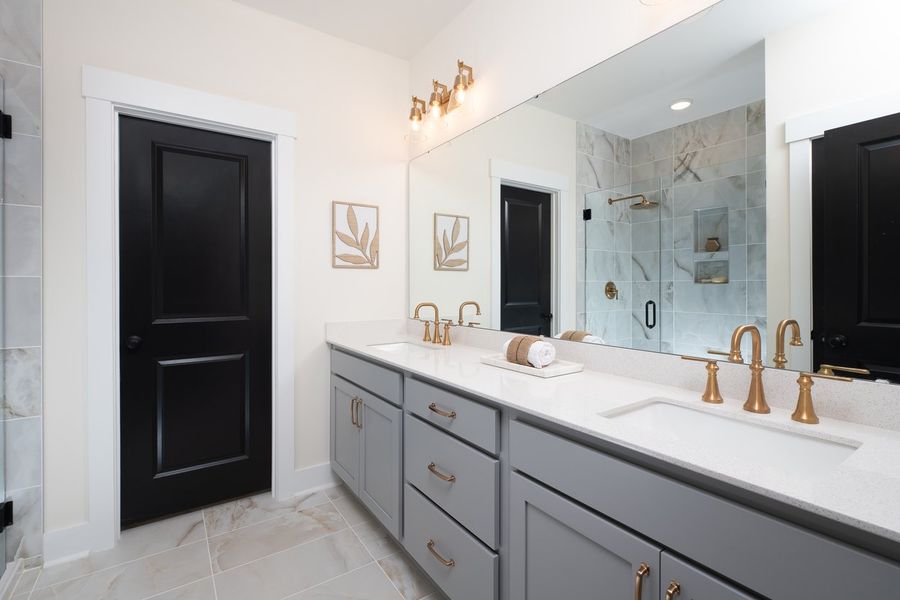 Representative furnished interior of a home built from the Knox by Ashton Woods in Rowland's Grant, Fuquay Varina (Image 9).