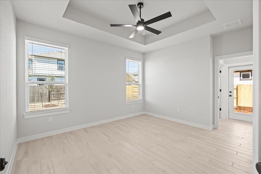 Spacious, unfurnished interior of a new home in Trace, San Marcos (Image 18).