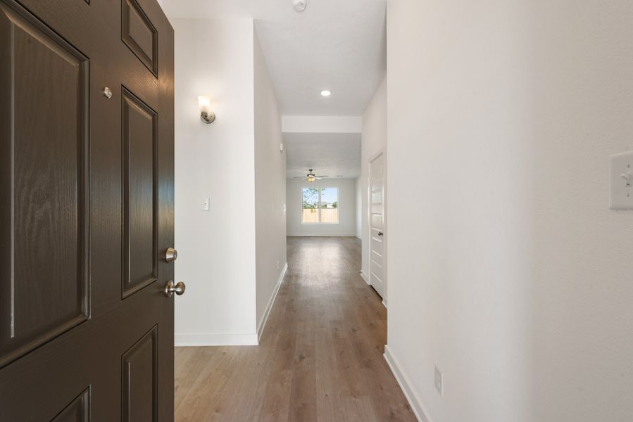 Spacious, unfurnished interior of a new home in The Reserve at Foxwood, Bryan (Image 10).
