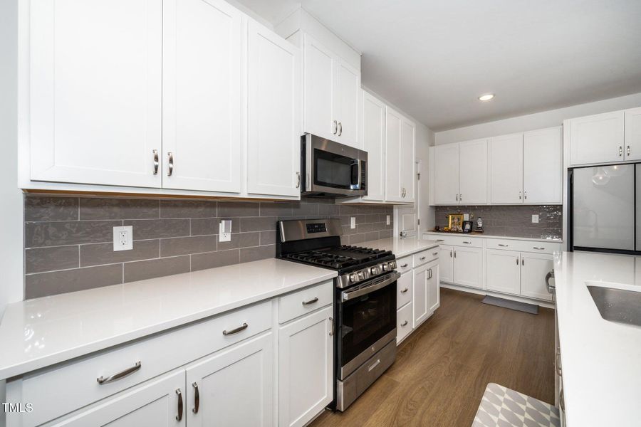 8-web-or-mls-2129 Mars Hill (4 of 27)