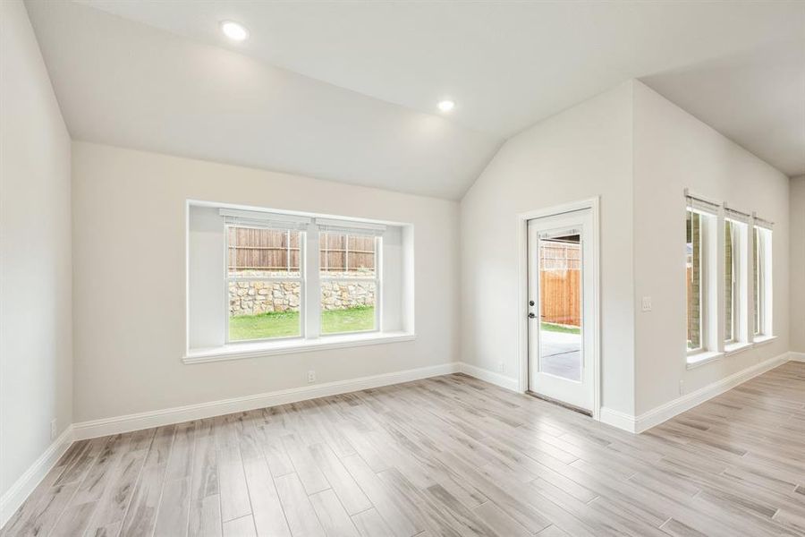 Spacious, unfurnished interior of a new home in Villages of Walnut Grove, Midlothian (Image 28). Spacious, unfurnished interior of a new home in Villages of Walnut Grove, Midlothian (Image 28).