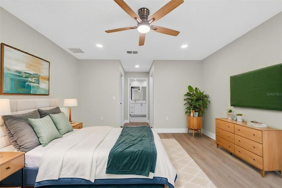 Furnished interior view inside a new home in , Orlando (Image 11).