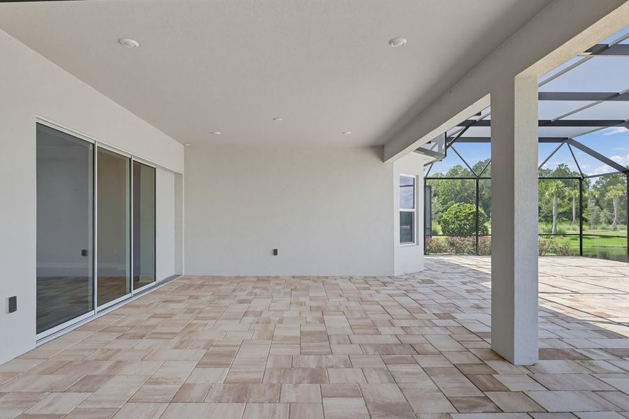 Exterior details and patio area of a home in Westview Community Group Page, Kissimmee (Image 3).