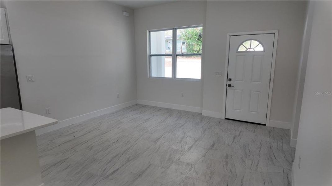 Spacious, unfurnished interior of a new home in , Dunnellon (Image 22).