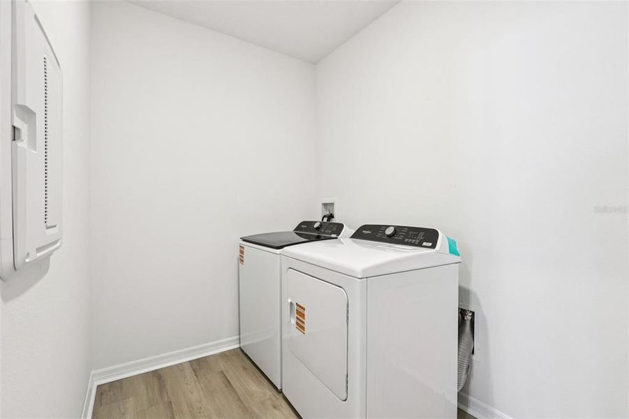 Close-up of interior finishes inside a home in Benton Hills - Classic Series, Brooksville (Image 18). Close-up of interior finishes inside a home in Benton Hills - Classic Series, Brooksville (Image 18).