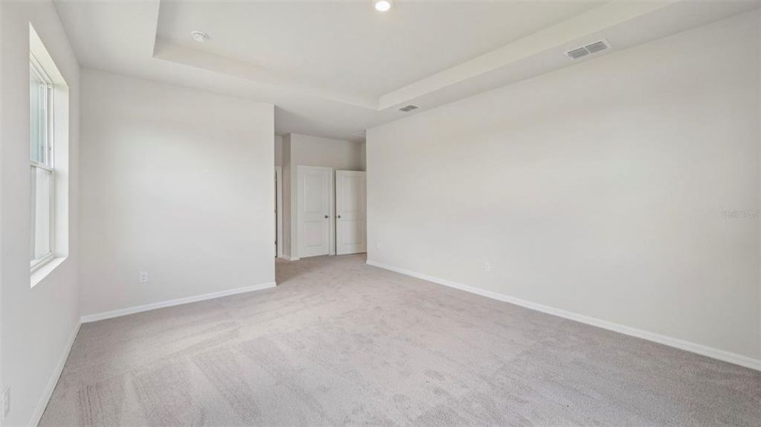 Spacious, unfurnished interior of a new home in Oakfield Trails, Parrish (Image 26).