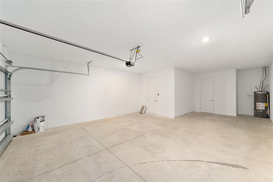 Spacious, unfurnished interior of a new home in , Ocala (Image 28). Spacious, unfurnished interior of a new home in , Ocala (Image 28).