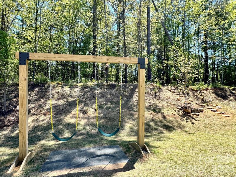 Community amenities in Westport, York (Image 41). Community amenities in Westport, York (Image 41).