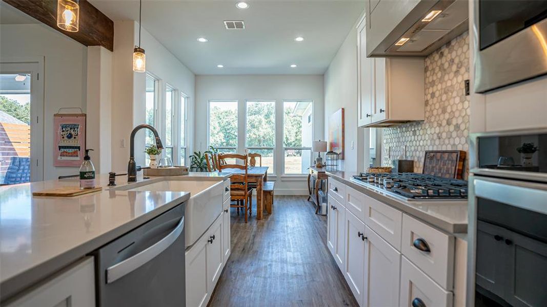 Furnished interior view inside a new home in , Glen Rose (Image 5). Furnished interior view inside a new home in , Glen Rose (Image 5).