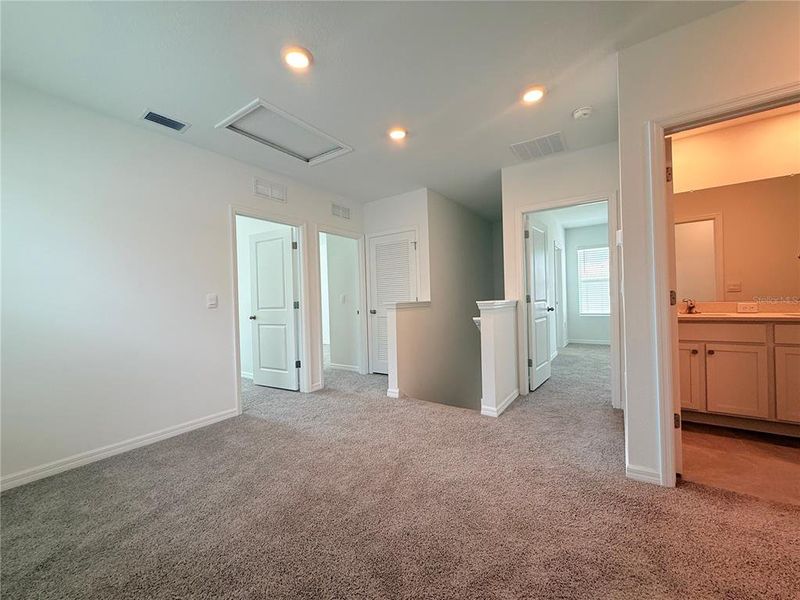 Spacious, unfurnished interior of a new home in Mirada, San Antonio (Image 26). Spacious, unfurnished interior of a new home in Mirada, San Antonio (Image 26).