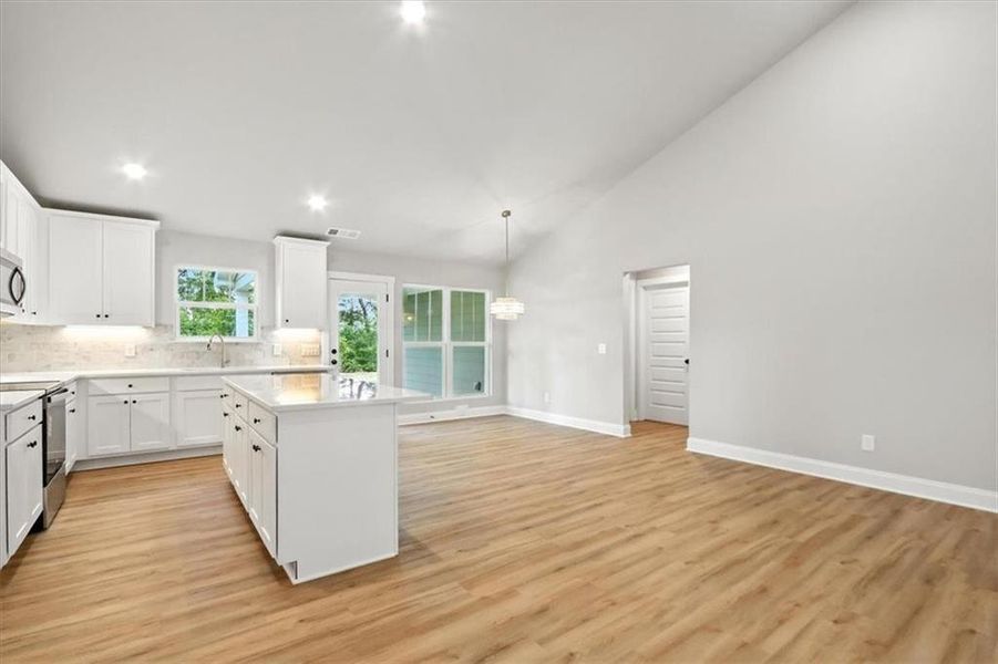Furnished interior view inside a new home in , Hartwell (Image 7).