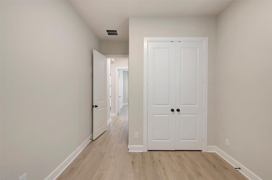 Spacious, unfurnished interior of a new home in Harvest Green - Reserve Collection, Richmond (Image 33).