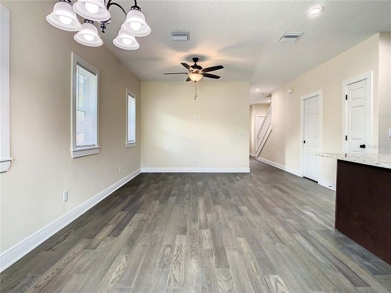 Spacious, unfurnished interior of a new home in , Tampa (Image 38).