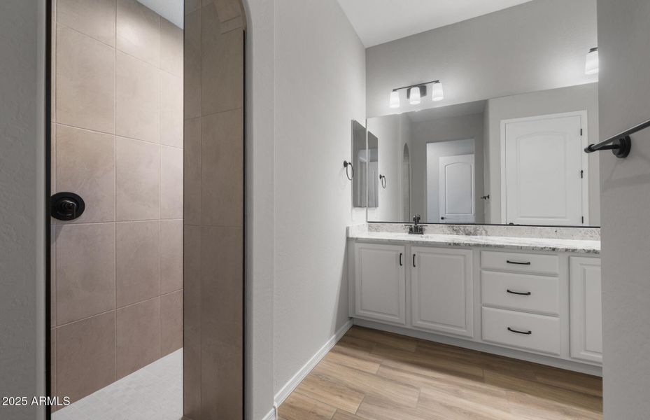 Owner's Bathroom Owner's Bathroom