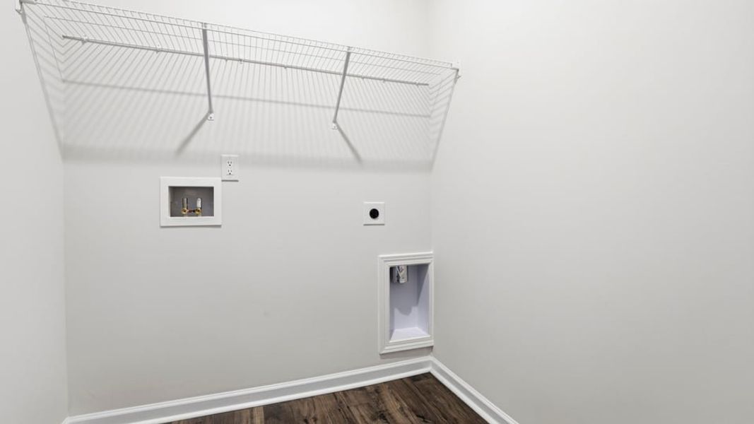 Spacious, unfurnished interior of a new home in Sage Grove, Lyman (Image 32).