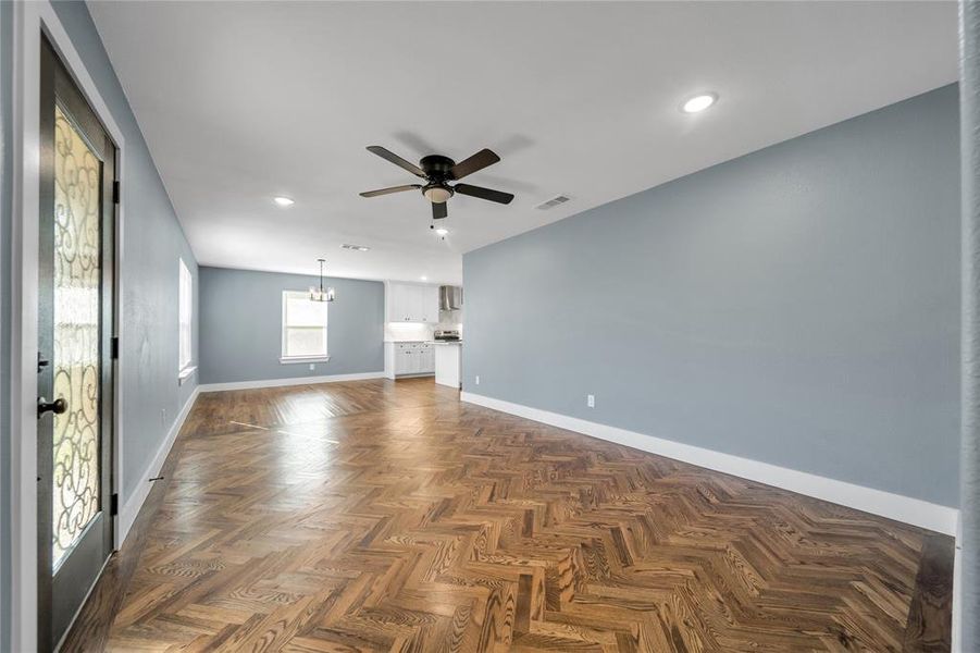 Spacious, unfurnished interior of a new home in , Kemp (Image 12).