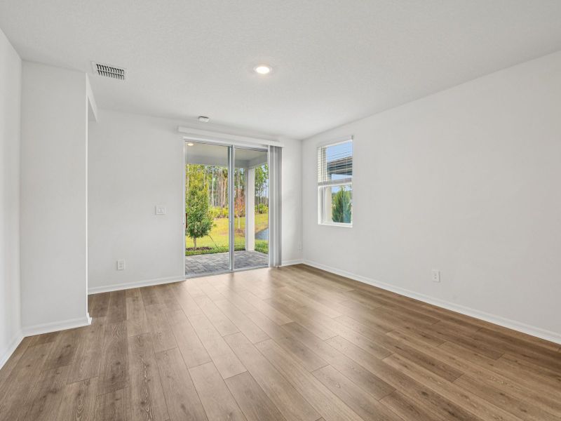 Spacious, unfurnished interior of a new home in Ridgehaven - Villas, Ormond Beach (Image 12).