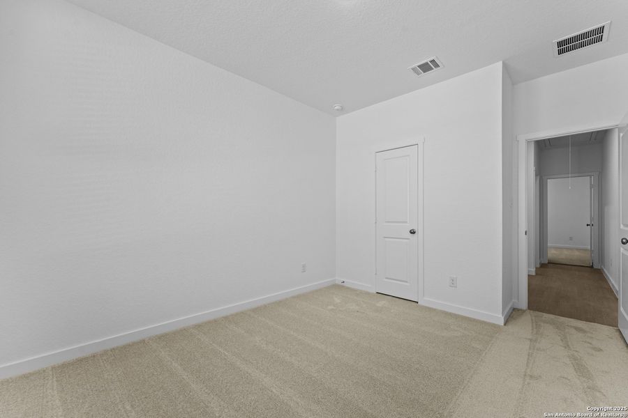 Spacious, unfurnished interior of a new home in Hidden Trails: Coastline Collection, Bulverde (Image 30).