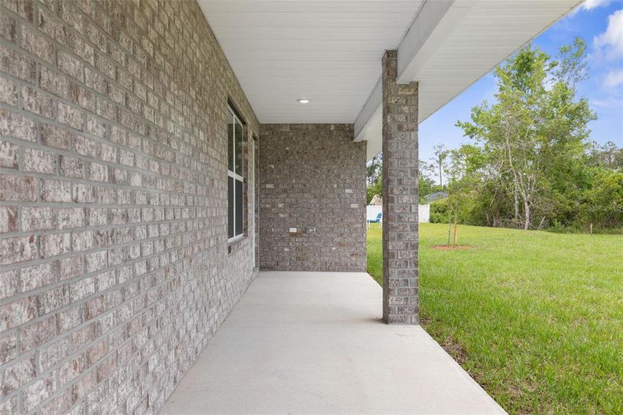Exterior details and patio area of a home in Palm Coast, Palm Coast (Image 19).