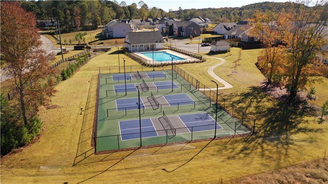 Community amenities in Ponderosa Farms Estates, Gainesville (Image 46).