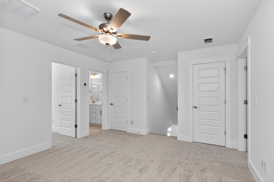 Spacious, unfurnished interior of a new home in Colleton Park, Aiken (Image 19). Spacious, unfurnished interior of a new home in Colleton Park, Aiken (Image 19).