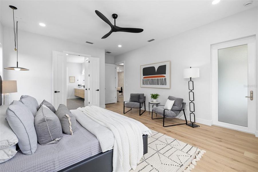 Furnished interior view inside a new home in , Tampa (Image 53).