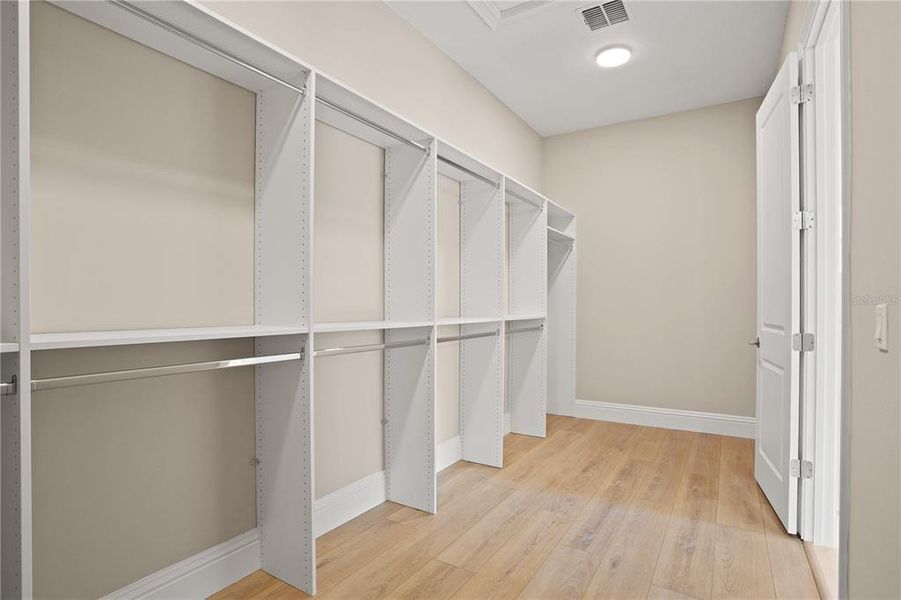 Spacious, unfurnished interior of a new home in , Apopka (Image 33).