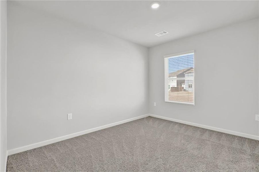 Spacious, unfurnished interior of a new home in , Jasper (Image 10).
