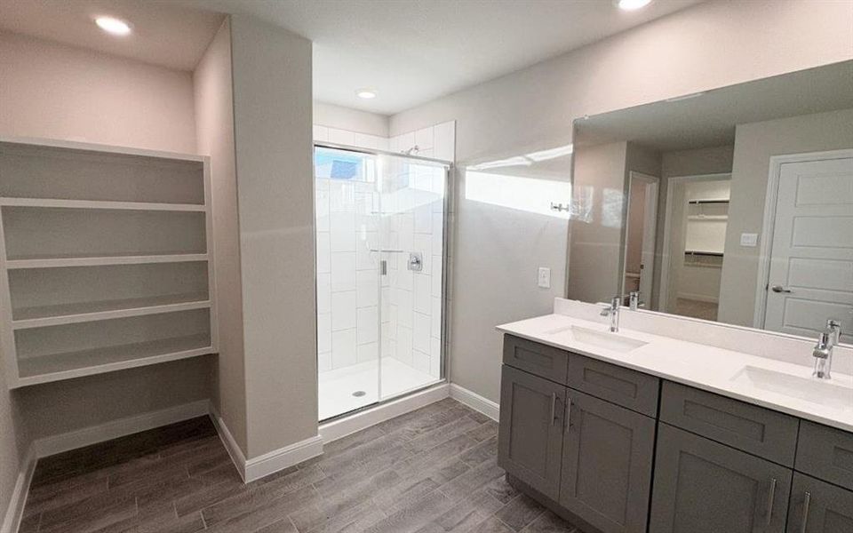 Furnished interior view inside a new home in Sandstone Estates, Granbury (Image 6).