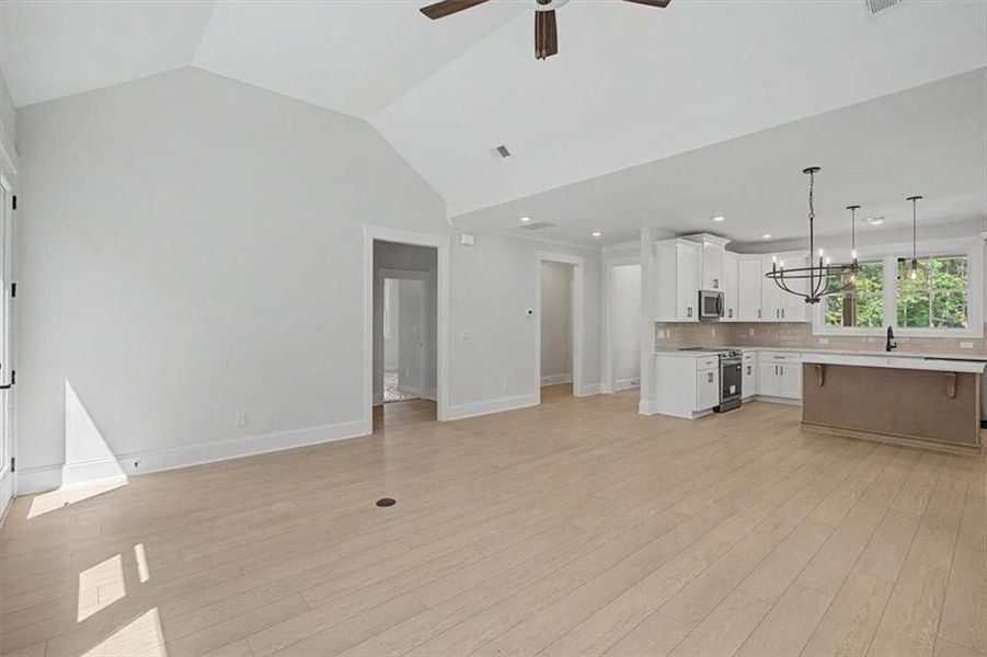 Spacious, unfurnished interior of a new home in , Dallas (Image 19). Spacious, unfurnished interior of a new home in , Dallas (Image 19).