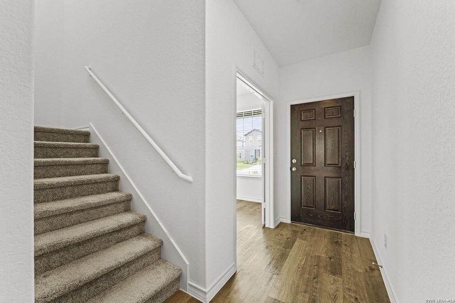 Spacious, unfurnished interior of a new home in Dove Song, Marion (Image 14).