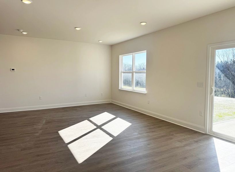 Spacious, unfurnished interior of a new home in Ascent at Arbor Ridge, La Vergne (Image 25).