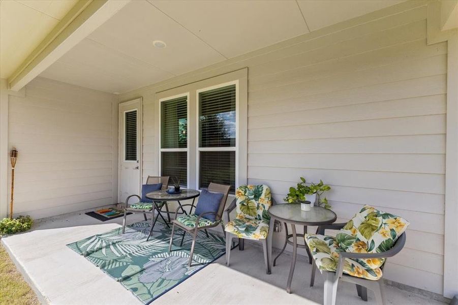 Exterior details and patio area of a home in Lakeview Heights, Azle (Image 2).