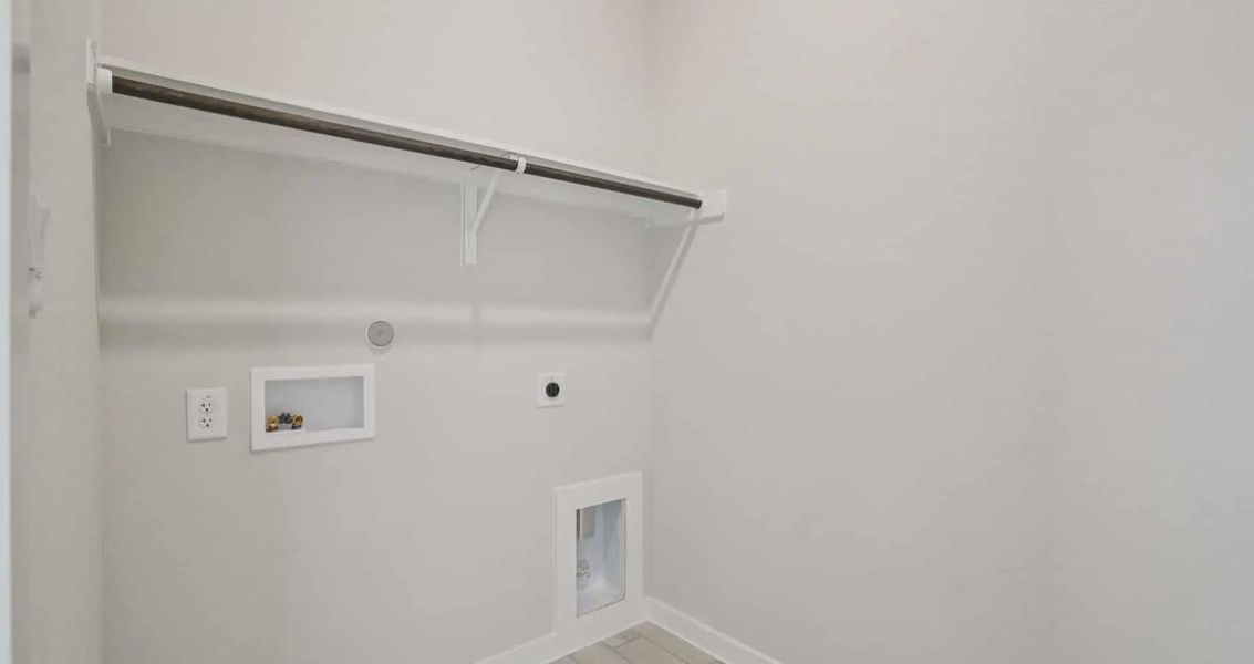 Spacious, unfurnished interior of a new home in Meyer Ranch, New Braunfels (Image 15). Spacious, unfurnished interior of a new home in Meyer Ranch, New Braunfels (Image 15).