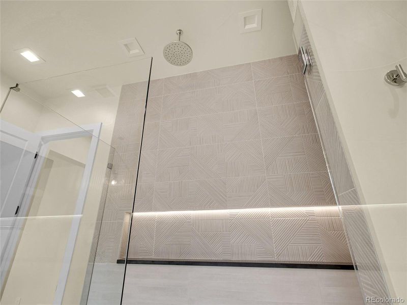 Image 36 of a home in .