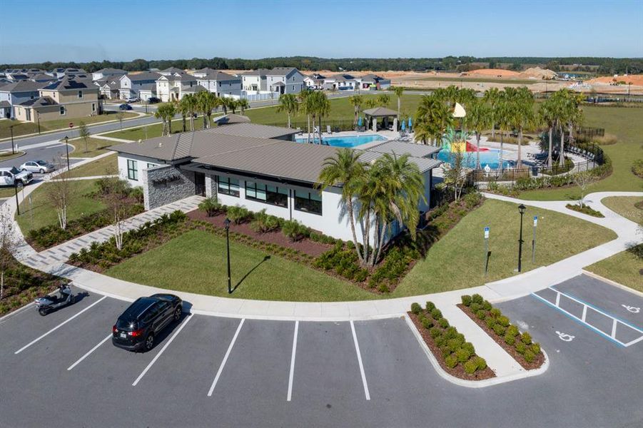 Community amenities in Trinity Lakes, Groveland (Image 7).