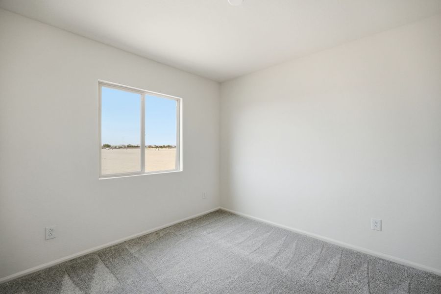 Spacious, unfurnished interior of a new home in Cross Creek Ranch, Coolidge (Image 18).