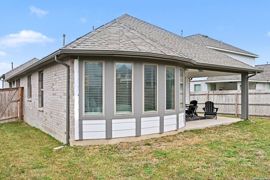 Exterior details and patio area of a home in The Parklands, Schertz (Image 4).