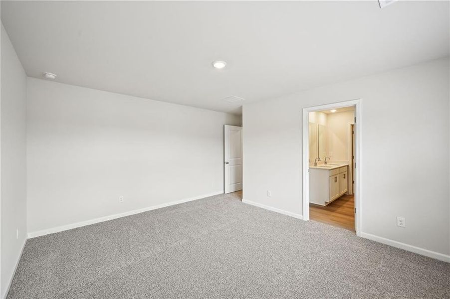 Spacious, unfurnished interior of a new home in Hawthorne Station, College Park (Image 28). Spacious, unfurnished interior of a new home in Hawthorne Station, College Park (Image 28).