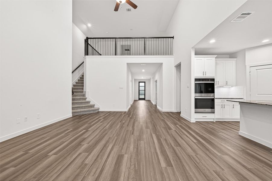 Spacious, unfurnished interior of a new home in Harvest Green, Richmond (Image 39).