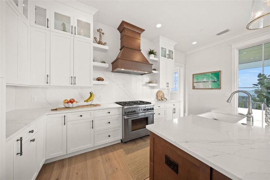 Furnished interior view inside a new home in , Bradenton (Image 47).