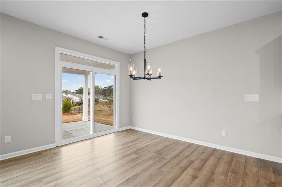 Spacious, unfurnished interior of a new home in Laurel Farms, Dallas (Image 36).