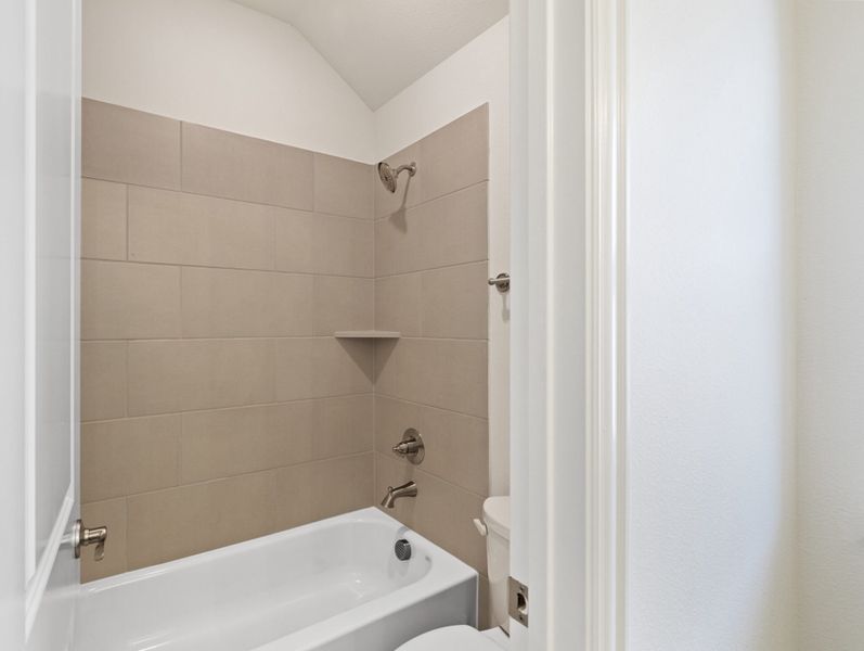 Furnished interior view inside a new home in Lake Breeze, Lavon (Image 17). Furnished interior view inside a new home in Lake Breeze, Lavon (Image 17).