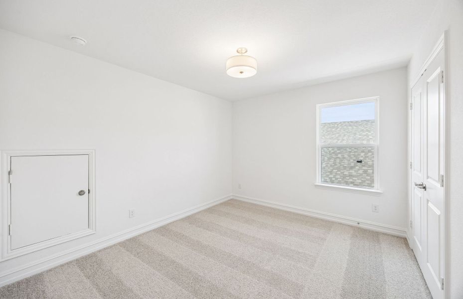 Spacious, unfurnished interior of a new home in Treeline, Justin (Image 21).
