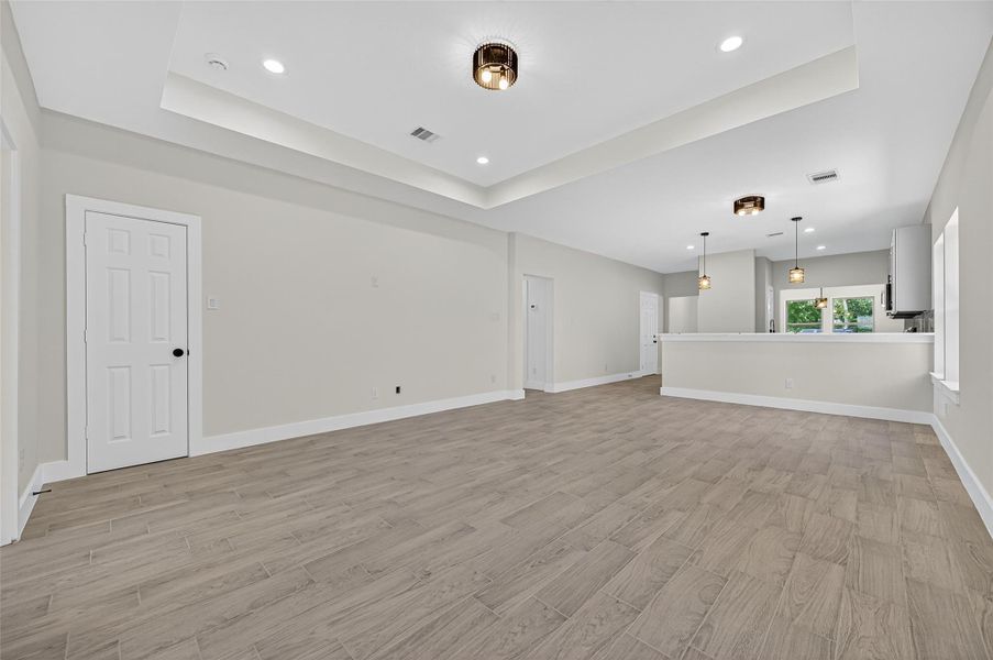 Spacious, unfurnished interior of a new home in , Cleveland (Image 20).