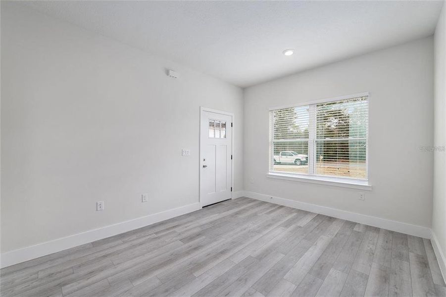 Spacious, unfurnished interior of a new home in , Ocala (Image 40).