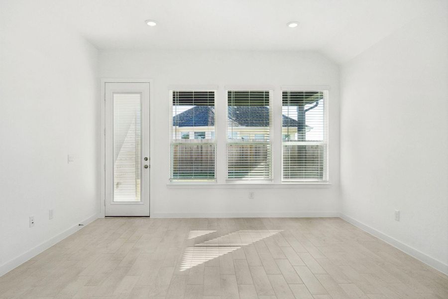 Spacious, unfurnished interior of a new home in Windcress, Cove (Image 15).