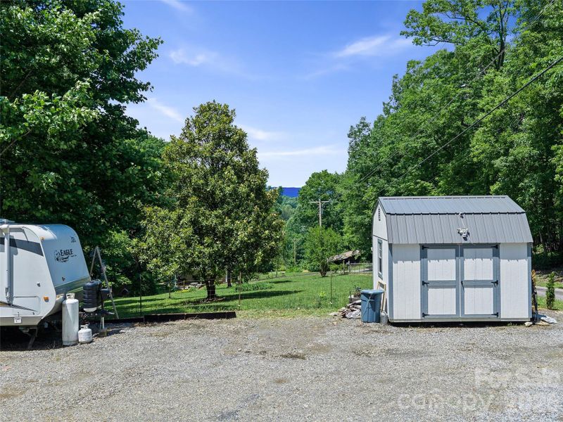 Image 32 of a home in .