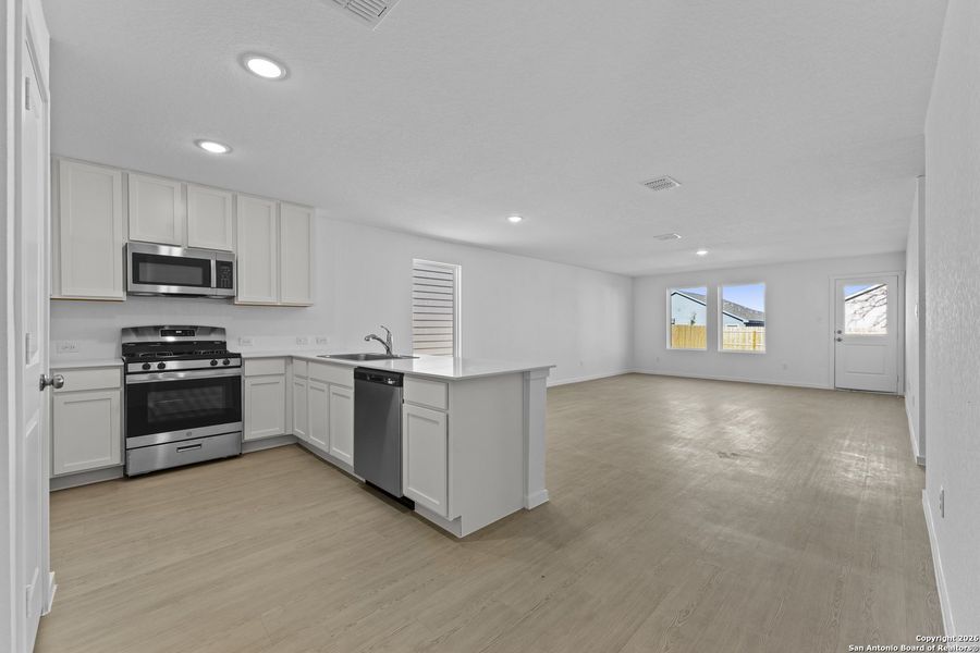 Image 18 of a home in Friendship Oaks.